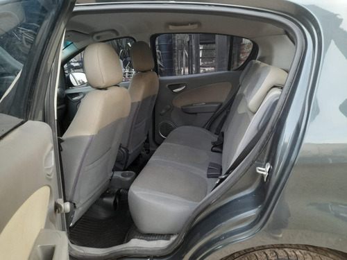 Imagen 2 de 9 de Fiat Palio Essence 1.6