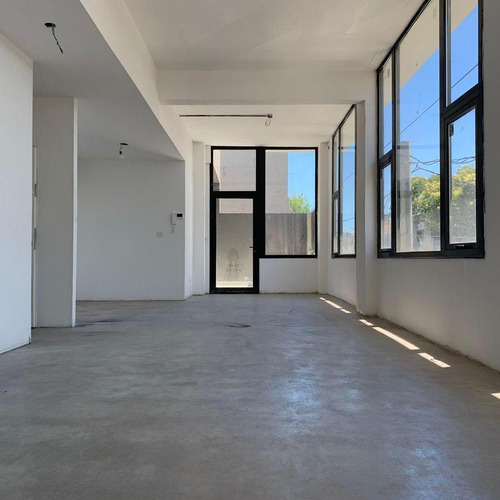 A Estrenar Edificio De Departamentos / Oficinas Con 18 Cocheras