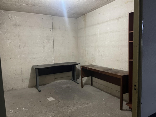 Bodega En Arriendo Barrio Financiero El Golf, Las Condes