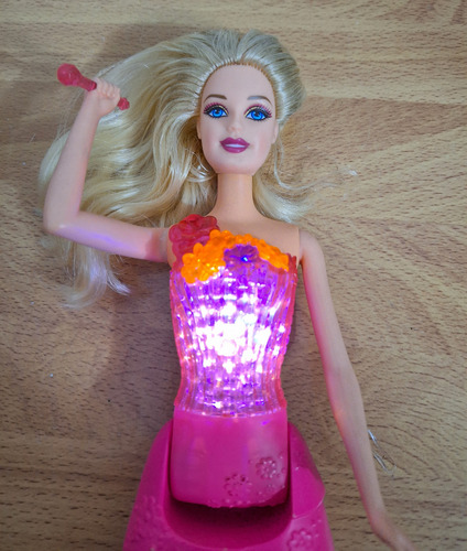 Muñeca Barbie Princesa Alexa, La Puerta Secreta Mattel (Usado)