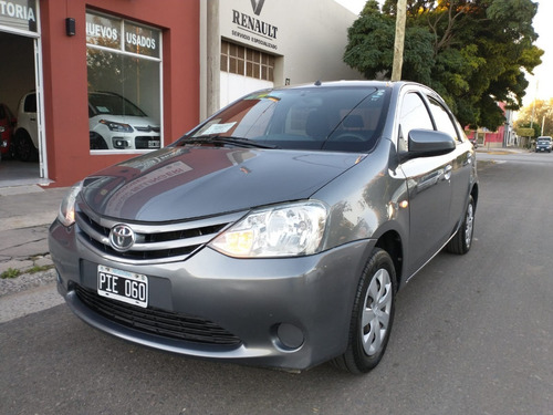 Imagen 1 de 14 de Toyota Etios Xs 1.5