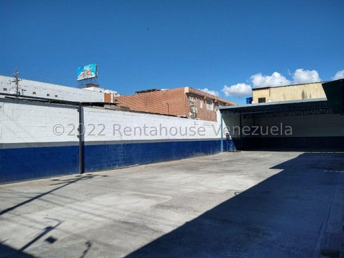 Galpón En Venta Centro De Barquisimeto Kenlimar Nieto 23-16483