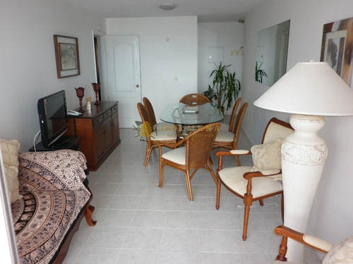 Apartamento En Playa Brava Con Vista Al Mar - Consulte !!!!!!- Ref: 3613
