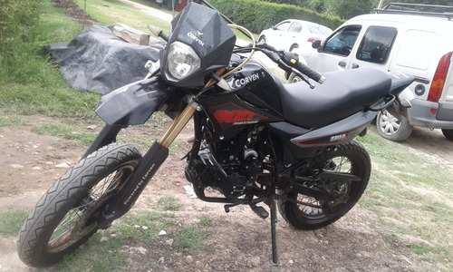 Imagen 3 de 3 de Corven Motard 200 Mod 2015. Con 8500 Km