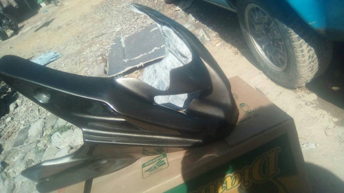 Quilla Pechera Carenado Yamaha Fazzer 150 (Usado)