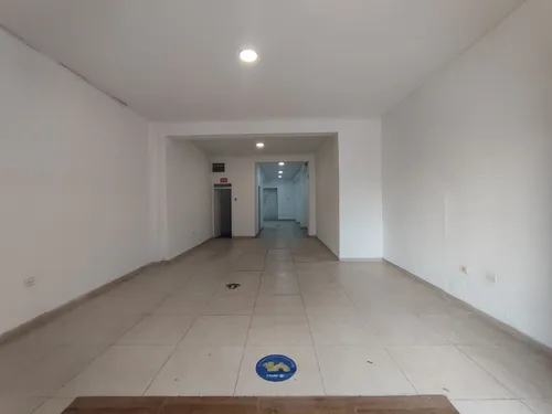 Local En Arriendo En Llano. Cod A30864