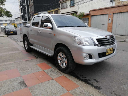 Toyota Hilux Mt 2500 4x4