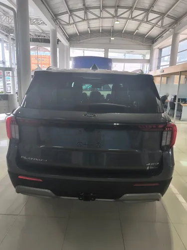 Ford Explorer Platinum 2025