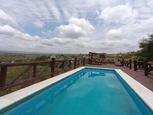 Complejo De Cabañas En Venta - 890mts2 - Córdoba