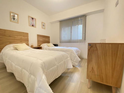Imagen 5 de 16 de Venta / Departamento De 3 Ambientes A La Calle Con Cochera / Parrilla / Vista A Plaza Colon / Mar Del Plata
