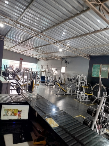 Vende-se Academia Completo