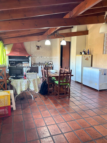 Lujan 1300 - Lanus Este - Excelente Chalet 5 Amb Con Parque Y Pileta! Impecable