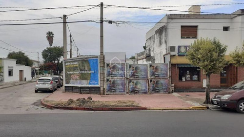 Terreno Esquina En Venta - Calle Octavio Pinto