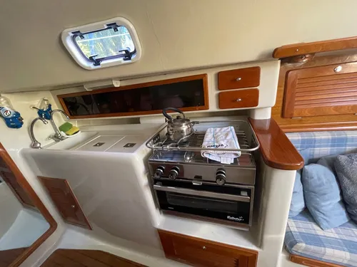 Velero Vip 33.5 Volvo Penta 29 Hp Timón Rueda Orza