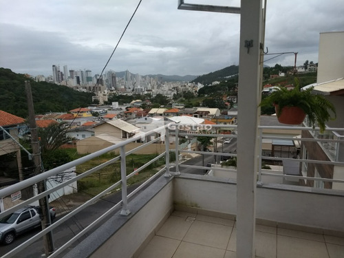 Imagem 13 de 30 de Casa Para Venda No Bairro Ariribá Em Balneário Camboriú, 11 Quartos Sendo 1 Suíte, 5 Vagas, - Ml_28