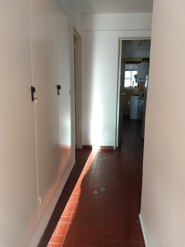 Imagen 12 de 16 de Departamento Dos Ambientes A La Calle Con Balcón.