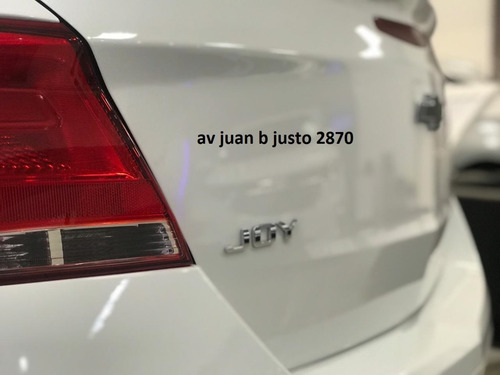 Chevrolet Onix Joy Plus Black 1.4 - Fym