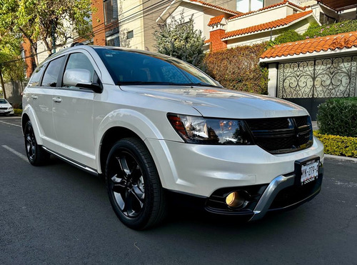 Dodge Journey 2.4 Sxt Sport 7 Pasajeros At