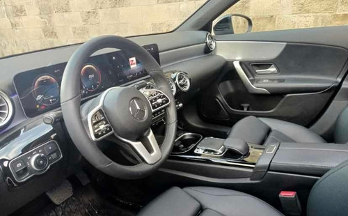 Imagen 8 de 13 de Mercedes-benz Clase A 200 Progressive