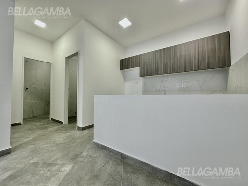 Oficina Venta Olivos 200m2 100% Remodelada