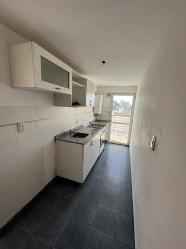 Imagen 12 de 18 de Departamento De Un Dormitorio - Zona Bella Vista, Rosario - Balcón Terraza - 60,78 M2