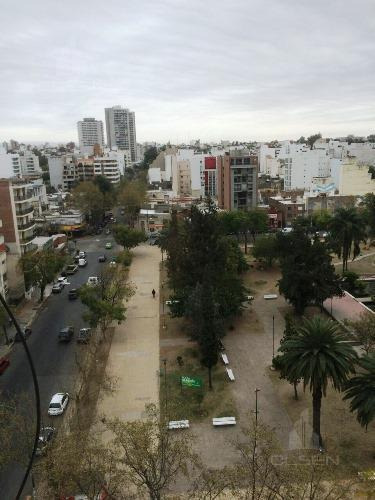 Imagen 15 de 23 de Departamento En Venta- General Paz- 4 Dor Amplios! Exc. Calidad - Frente A Plaza
