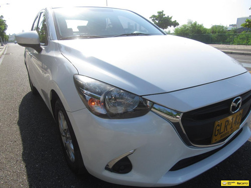 Mazda 2 1.5 Touring Sedan