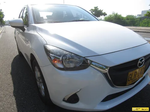 Mazda 2 1.5 Touring Sedan