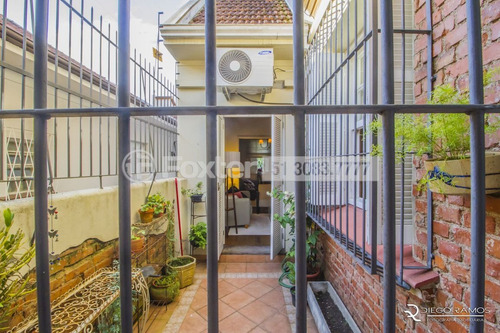 Casa, 4 Dormitórios, 200 M², Menino Deus - 170370