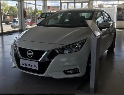 Imagen 1 de 16 de Nissan Versa Advance Cvt Entrega Inmediata (mh)