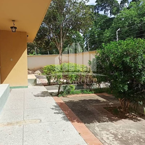 Imagen 2 de 18 de Casa En Trigal Valencia, Carlos Tona. 04129305244, Cod: Lemc-500