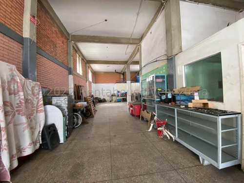 Local En Venta Con Gran Potencial Espacioso Al Centro-oeste De Barquisimeto Kenlimar Nieto 23-4580