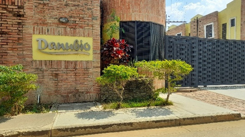 Imagen 1 de 13 de Marisol Castro Vende Townhouse En El Manantial | Naguanagua | Carabobo | Res. Danubio | Foth-510