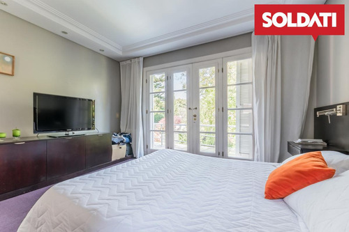 Venta - Casa 6 Ambientes - Coghlan