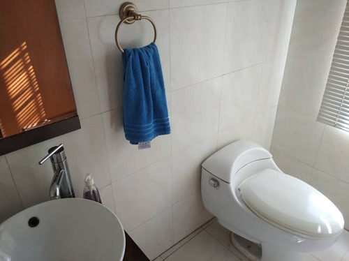 Imagen 10 de 15 de Linda Santos Alquila Townhouse En El Parral, Al Final 4 Avenidas, 212m2. 0414 4150107