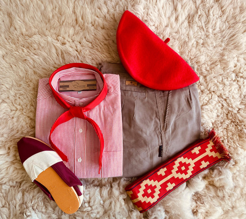 Conjunto Gaucho. Bombacha, Camisa, Boina,alpargatas,faja.