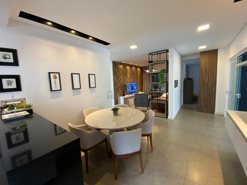 Imagem 10 de 27 de Casa No Glória Com 4 Quartos Para Venda, 325 M² - Lg3883