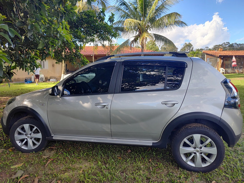 Renault Sandero Stepway 1.6 16v Hi-flex Aut. 5p