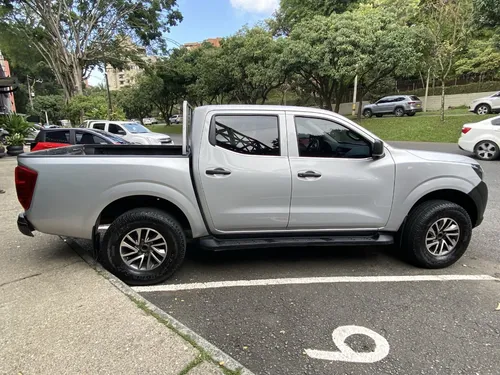 Nissan NP300 Frontier 2.5 Mt 4x2 2019