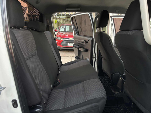 Toyota Hilux 2.7 Cabina Doble Sr Mt