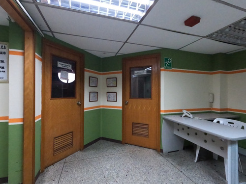 Imagen 17 de 30 de Local Comercial En Alquiler Zona Oeste Barquisimeto Fgr 0424/432.83.48 Cod 23-14770