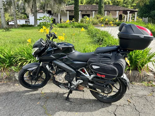 Pulsar Ns 200 Con Accesorios Y En Excelentes Condiciones