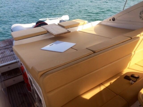 Lancha Magnum 39, 2015, 02 4.2 Diesel - Marina Atlântica