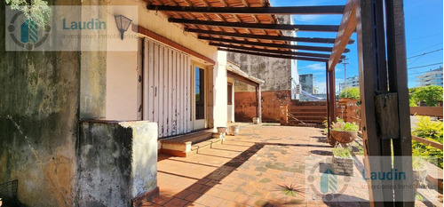 Se Vende Amplio Terreno Con Casa A Reciclar - Villa Sarita