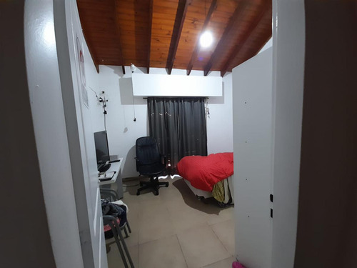 Venta Casa 319m2 Con Patio, Pileta Y Cochera En Don Bosco Quilmes, Apto Credito !!!