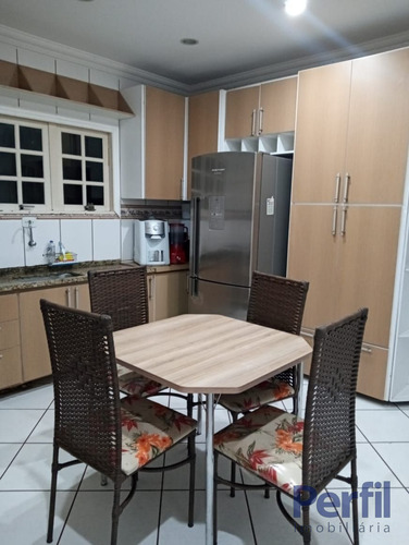 Imagem 1 de 15 de Casas - 4 Dormitórios Ou + - 2298