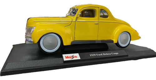 Ford Deluxe Coupe 1/18 Maisto