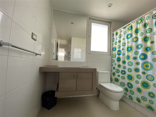 Casa En Venta De 3 Dorm. En Vitacura