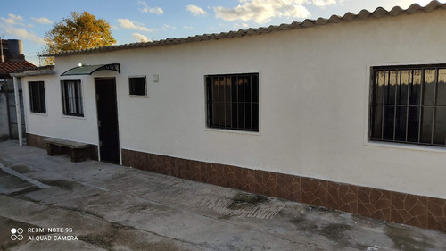 Imagen 15 de 15 de Dueño Vende Excelente Casa Y Dos Apartamentos C/ Cocheras En Zona Cno. Maldonado Y Libia
