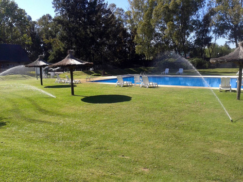 Imagen 4 de 10 de Jardinera Sistemas De Riego Paisajismo Diseños